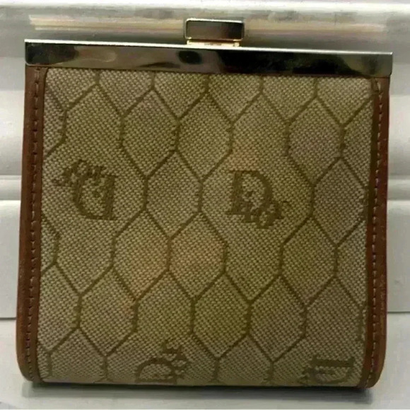 Rare Christian Dior Vintage Honeycomb Kiss Lock Coin Pouch EUC - Picture 2 of 5